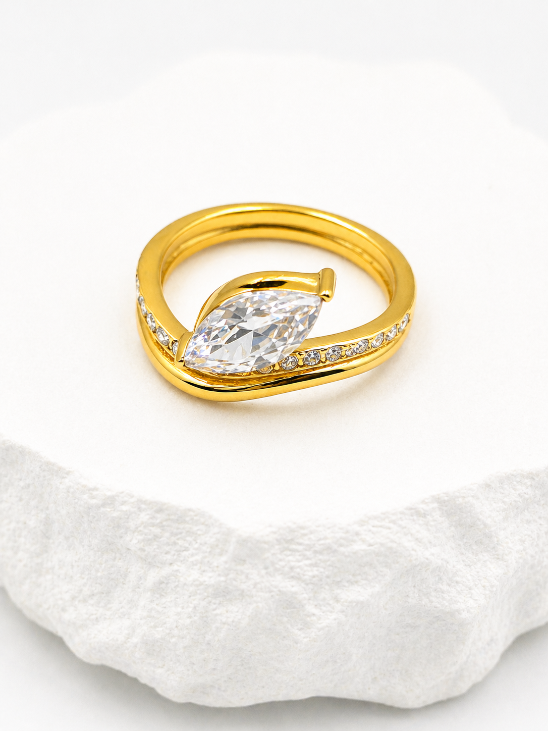 ROSÉ LUXE Gold Marquise Crystal Ring for Women – Elegant Minimalist Statement Ring, Tarnish-Resistant Fashion Jewelry