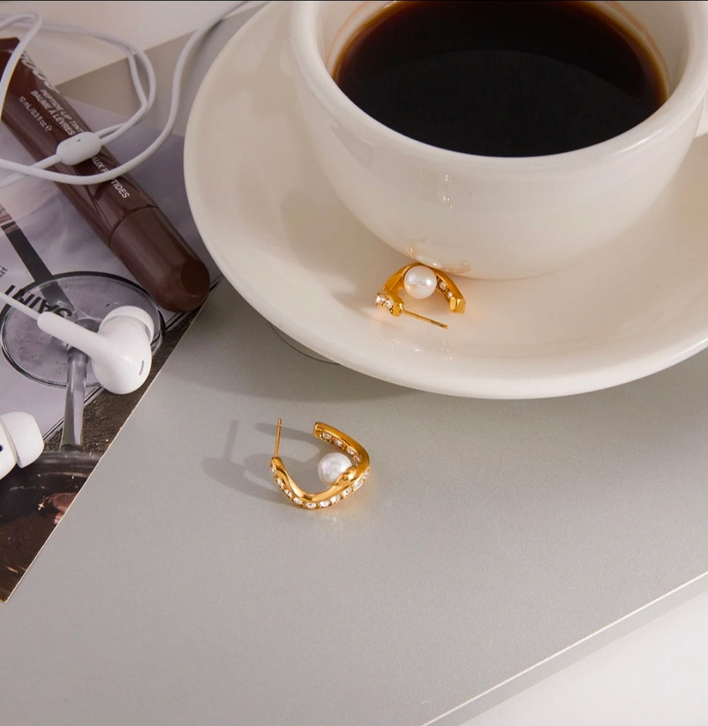 Gold Crystal Hoop Earrings – Tarnish-Free Waterproof Luxury Hoops