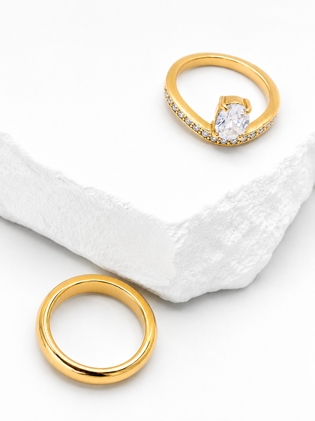 Rosé luxe Gold Luxe Ring Set – Minimalist Stackable Crystal Rings